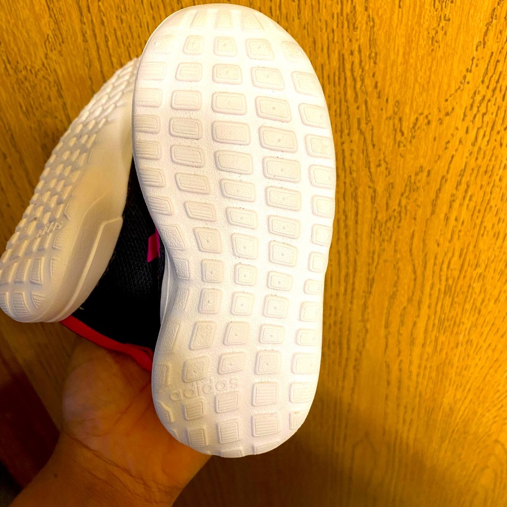 Like new toddler girl adidas no tie shoes